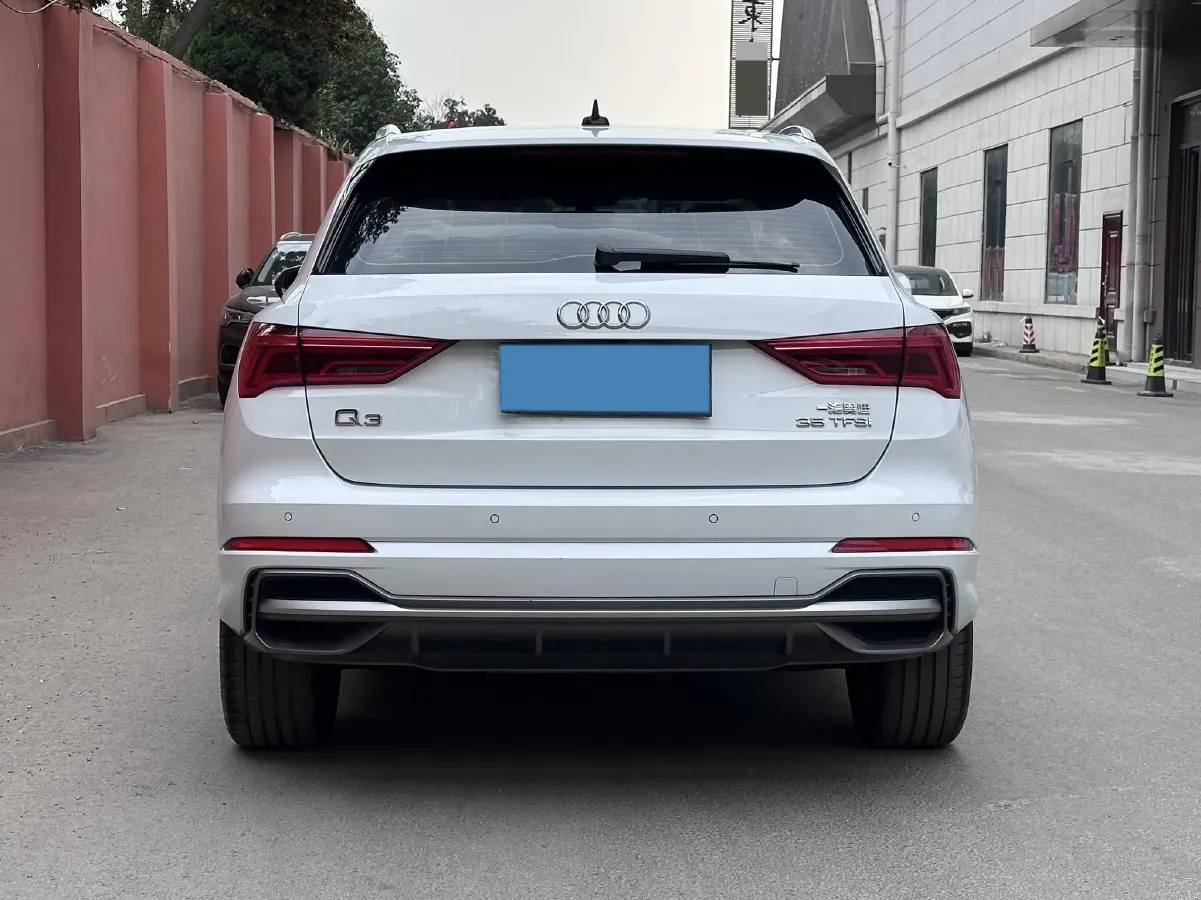 2023 Audi Q3 1.4T 150HP L4 7DCT,autocango,china used car exporter,china ev exporter,chinese used car exporter,chinese used ev exporter