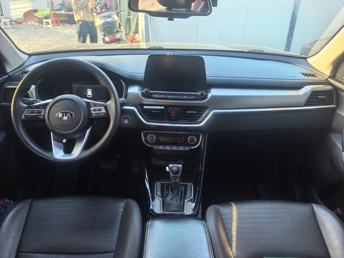 2018 Kia Sportage R 2.0L 160HP L4 6AT,autocango,china used car exporter,china ev exporter,chinese used car exporter,chinese used ev exporter