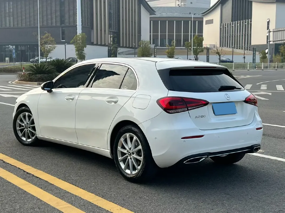2022 Mercedes-Benz A Class 1.3T 163HP L4 7DCT,autocango,china used car exporter,china ev exporter,chinese used car exporter,chinese used ev exporter