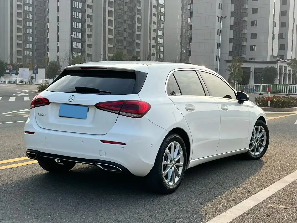 2022 Mercedes-Benz A Class 1.3T 163HP L4 7DCT,autocango,china used car exporter,china ev exporter,chinese used car exporter,chinese used ev exporter