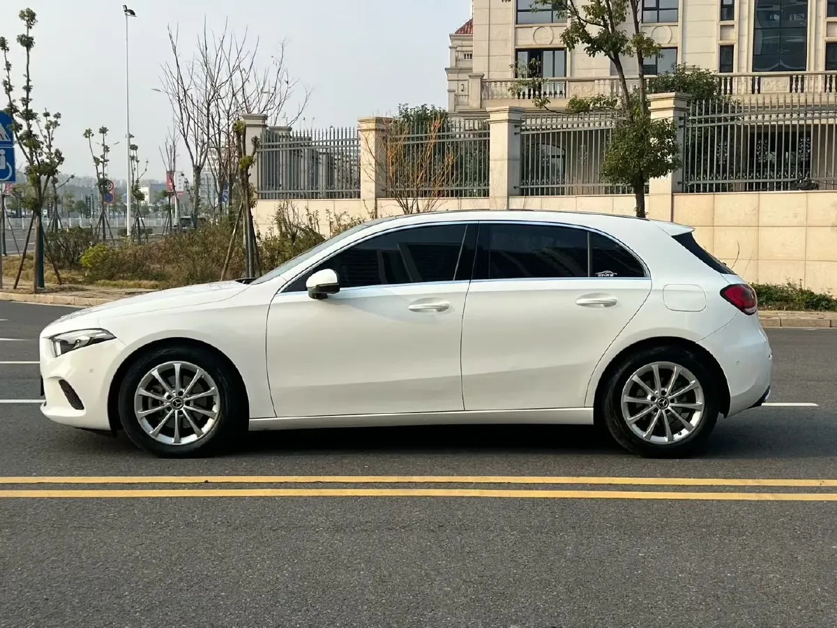 2022 Mercedes-Benz A Class 1.3T 163HP L4 7DCT,autocango,china used car exporter,china ev exporter,chinese used car exporter,chinese used ev exporter