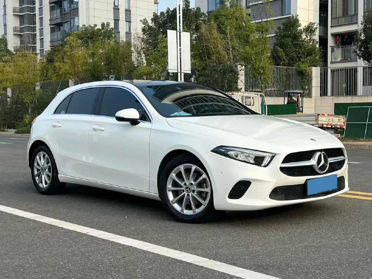 2022 Mercedes-Benz A Class 1.3T 163HP L4 7DCT,autocango,china used car exporter,china ev exporter,chinese used car exporter,chinese used ev exporter