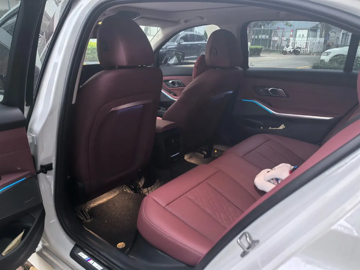 2025 BMW 3 Series 2.0T 245HP L4 8AT,autocango,china used car exporter,china ev exporter,chinese used car exporter,chinese used ev exporter