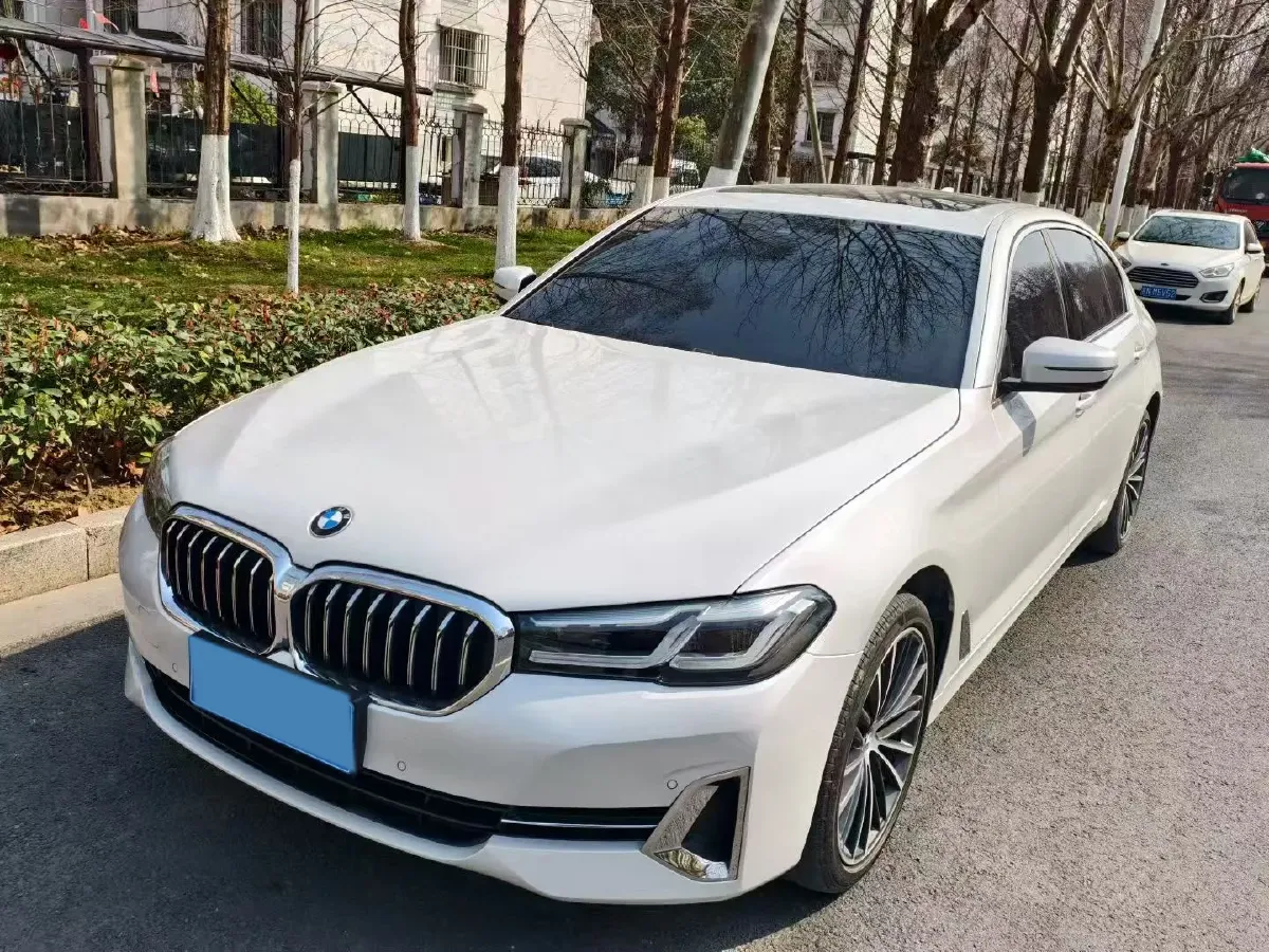 2022 BMW 5 Series 2.0T 252HP L4 8AT,autocango,china used car exporter,china ev exporter,chinese used car exporter,chinese used ev exporter