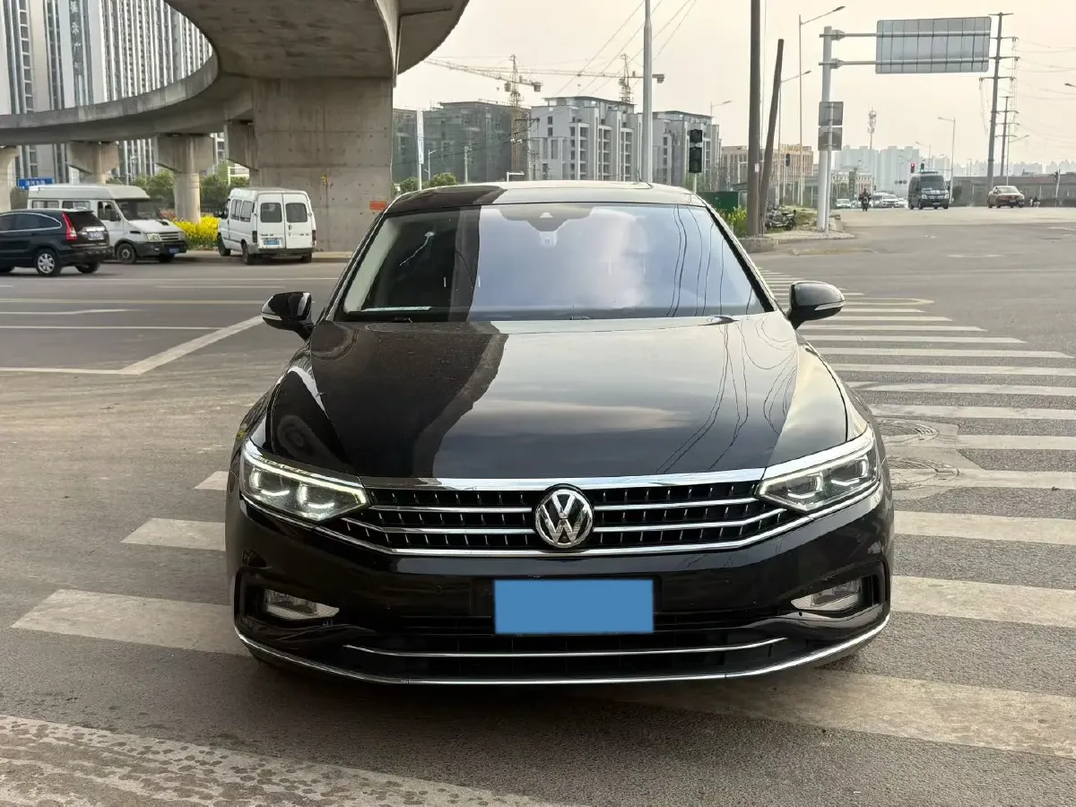 2020 Volkswagen Magotan 2.0T 186HP L4 7DCT,autocango,china used car exporter,china ev exporter,chinese used car exporter,chinese used ev exporter