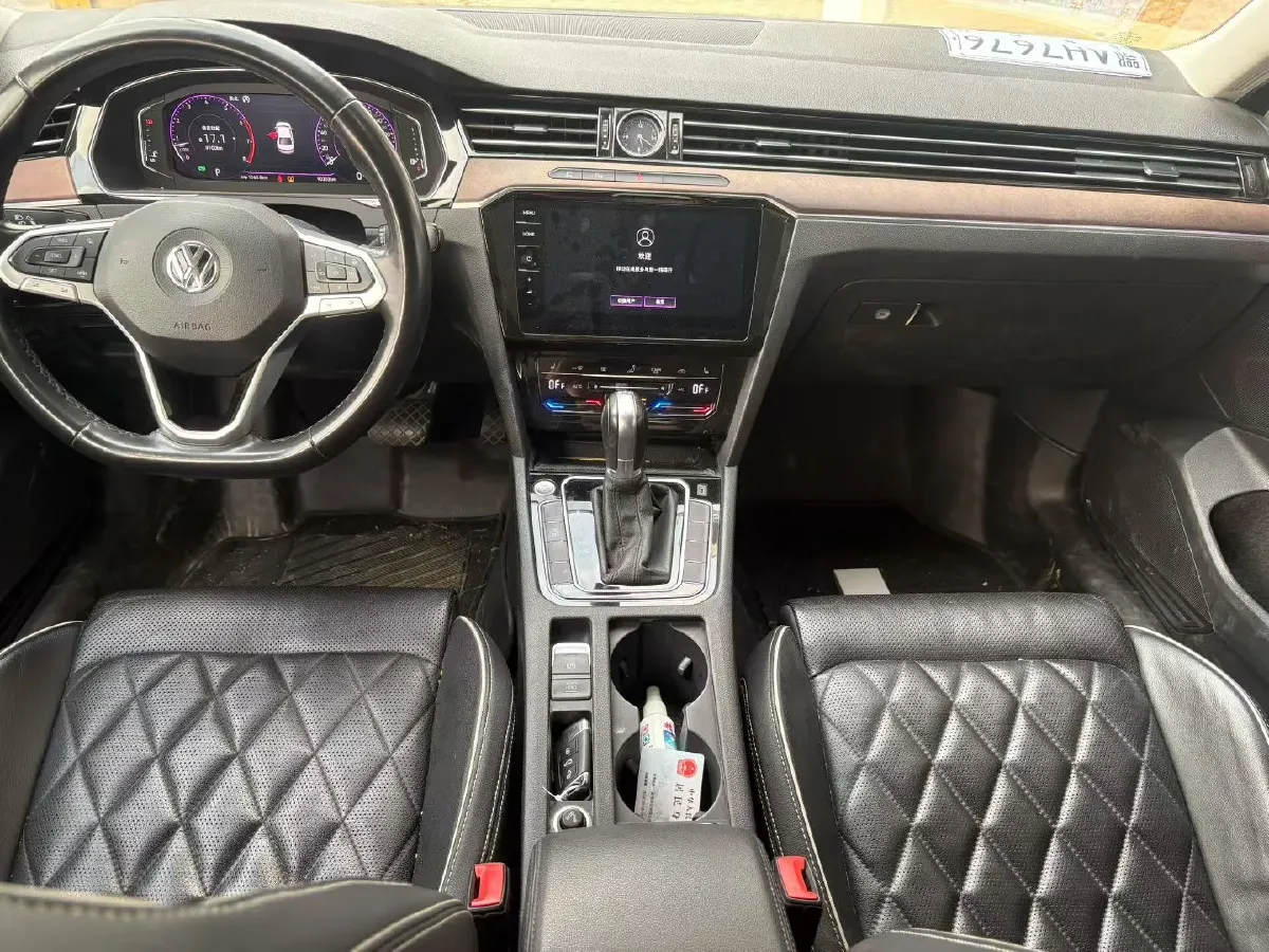 2020 Volkswagen Magotan 2.0T 186HP L4 7DCT,autocango,china used car exporter,china ev exporter,chinese used car exporter,chinese used ev exporter