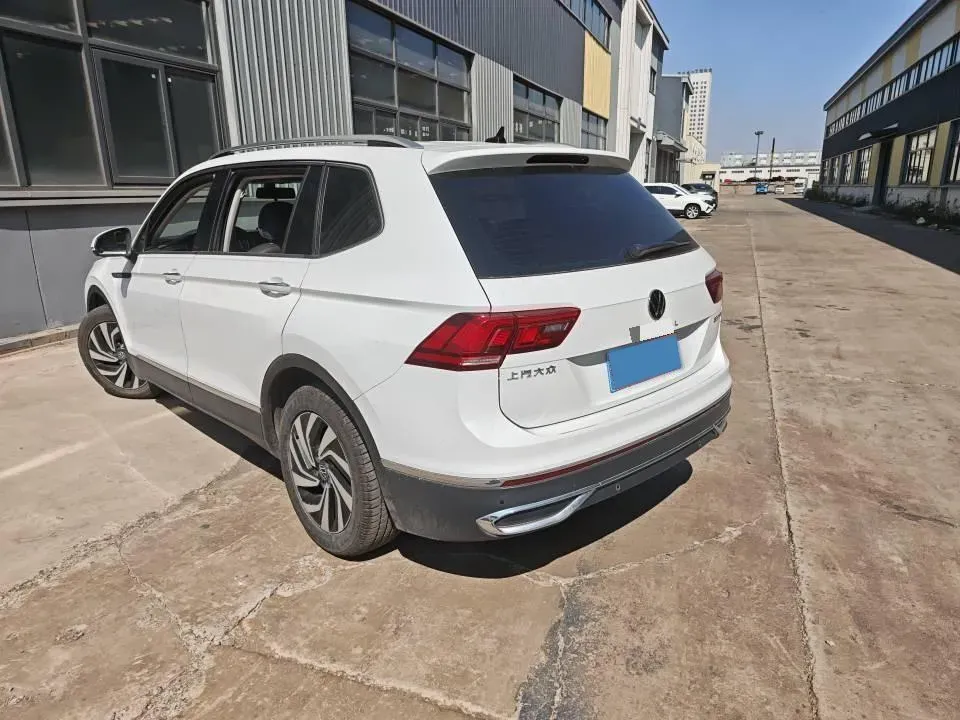 2023 Volkswagen Tiguan L 1.5T 160HP L4 7DCT,autocango,china used car exporter,china ev exporter,chinese used car exporter,chinese used ev exporter