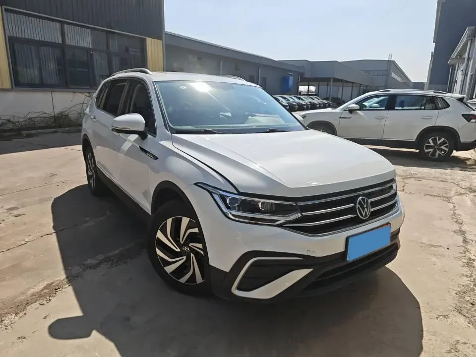 2023 Volkswagen Tiguan L 1.5T 160HP L4 7DCT,autocango,china used car exporter,china ev exporter,chinese used car exporter,chinese used ev exporter