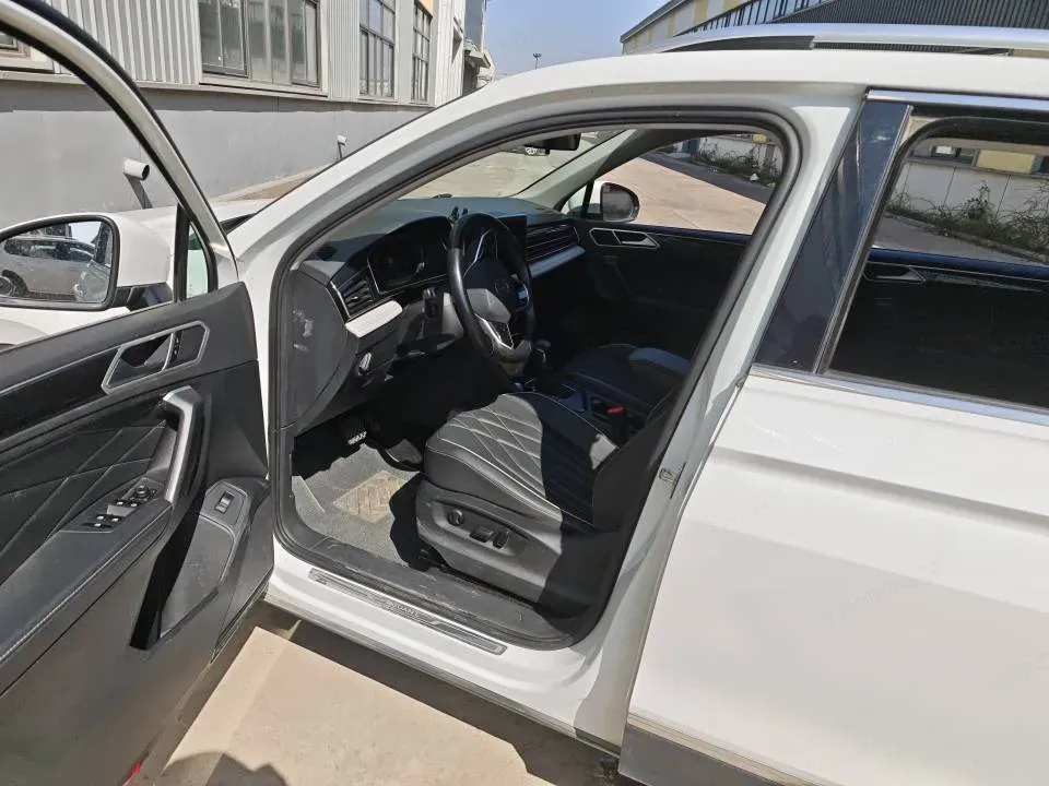 2023 Volkswagen Tiguan L 1.5T 160HP L4 7DCT,autocango,china used car exporter,china ev exporter,chinese used car exporter,chinese used ev exporter