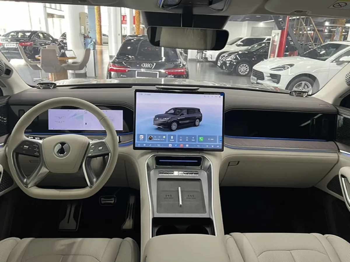 2025 Denza DenzaN9 2.0T 207HP L4 E-CVT PHEV,autocango,china used car exporter,china ev exporter,chinese used car exporter,chinese used ev exporter