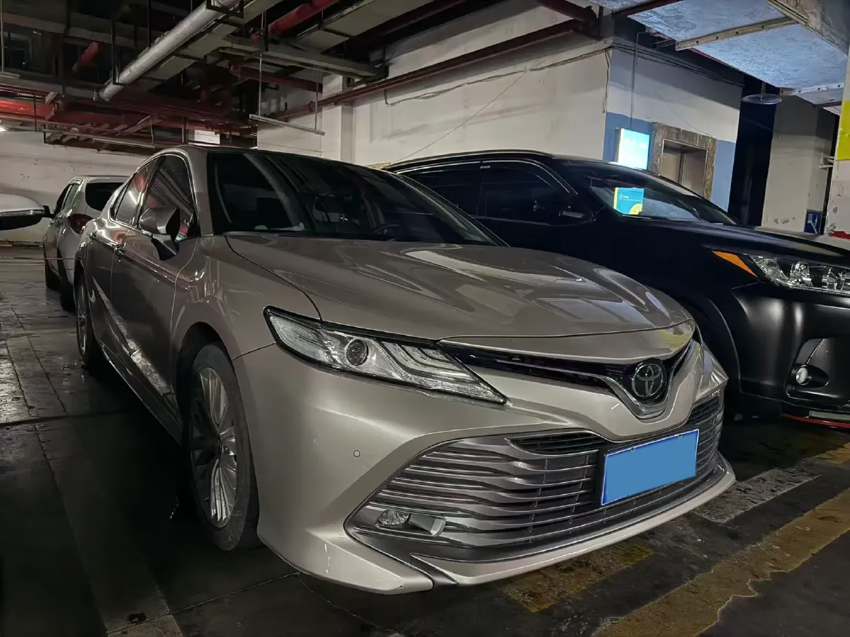 2019 Toyota Camry 2.5L 209HP L4 8AT,autocango,china used car exporter,china ev exporter,chinese used car exporter,chinese used ev exporter