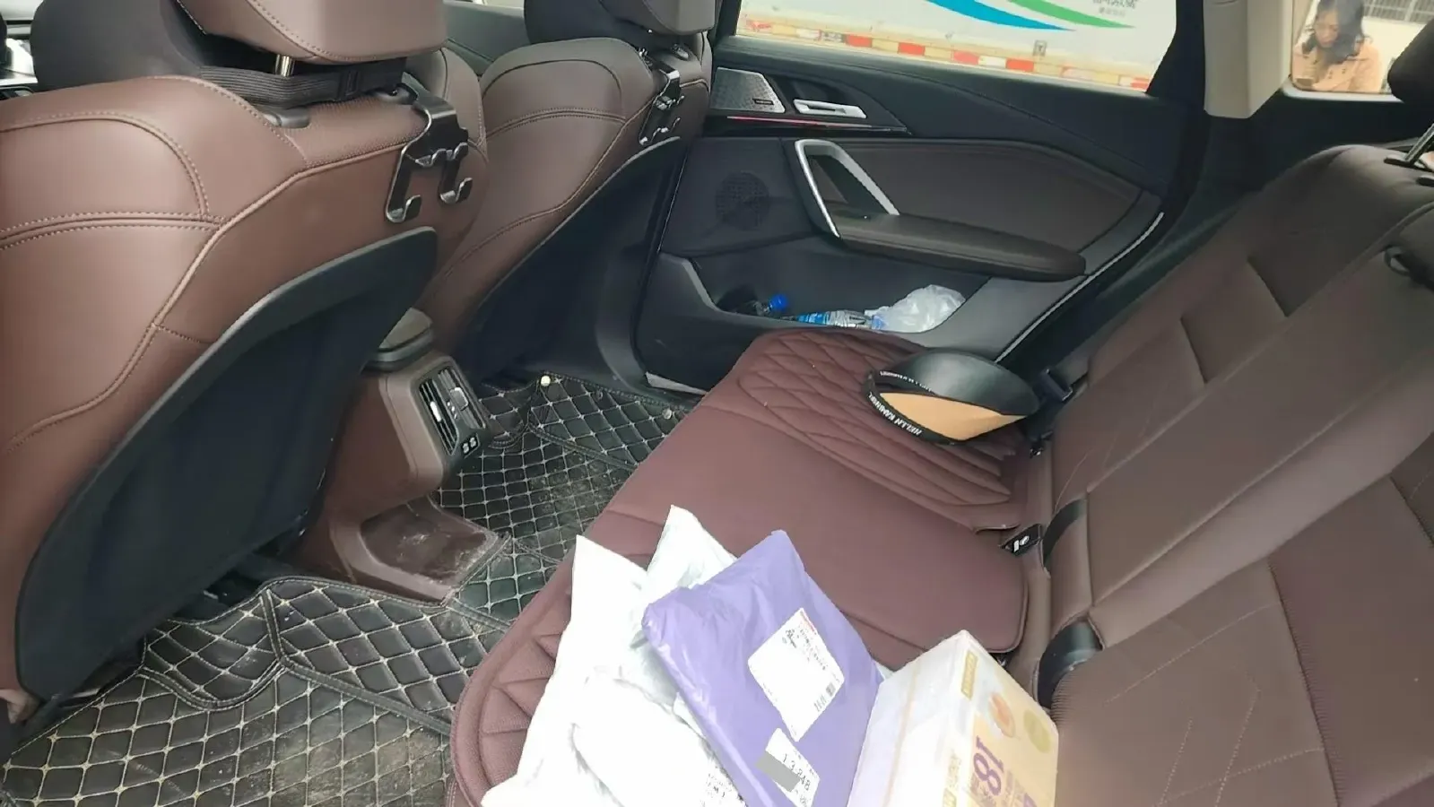 2024 BMW X1 2.0T 204HP L4 7DCT,autocango,china used car exporter,china ev exporter,chinese used car exporter,chinese used ev exporter