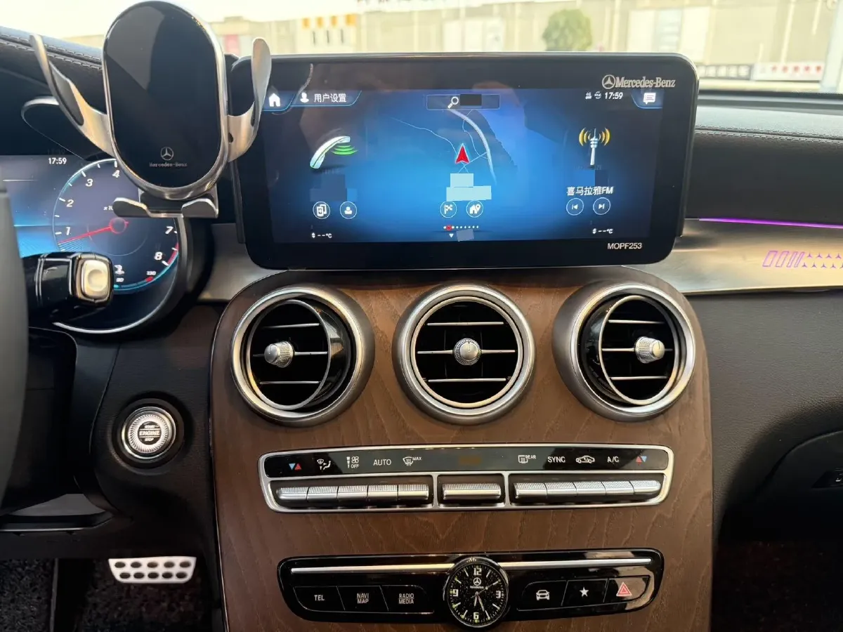 2020 Mercedes-Benz GLC Class 2.0T 197HP L4 9AT,autocango,china used car exporter,china ev exporter,chinese used car exporter,chinese used ev exporter