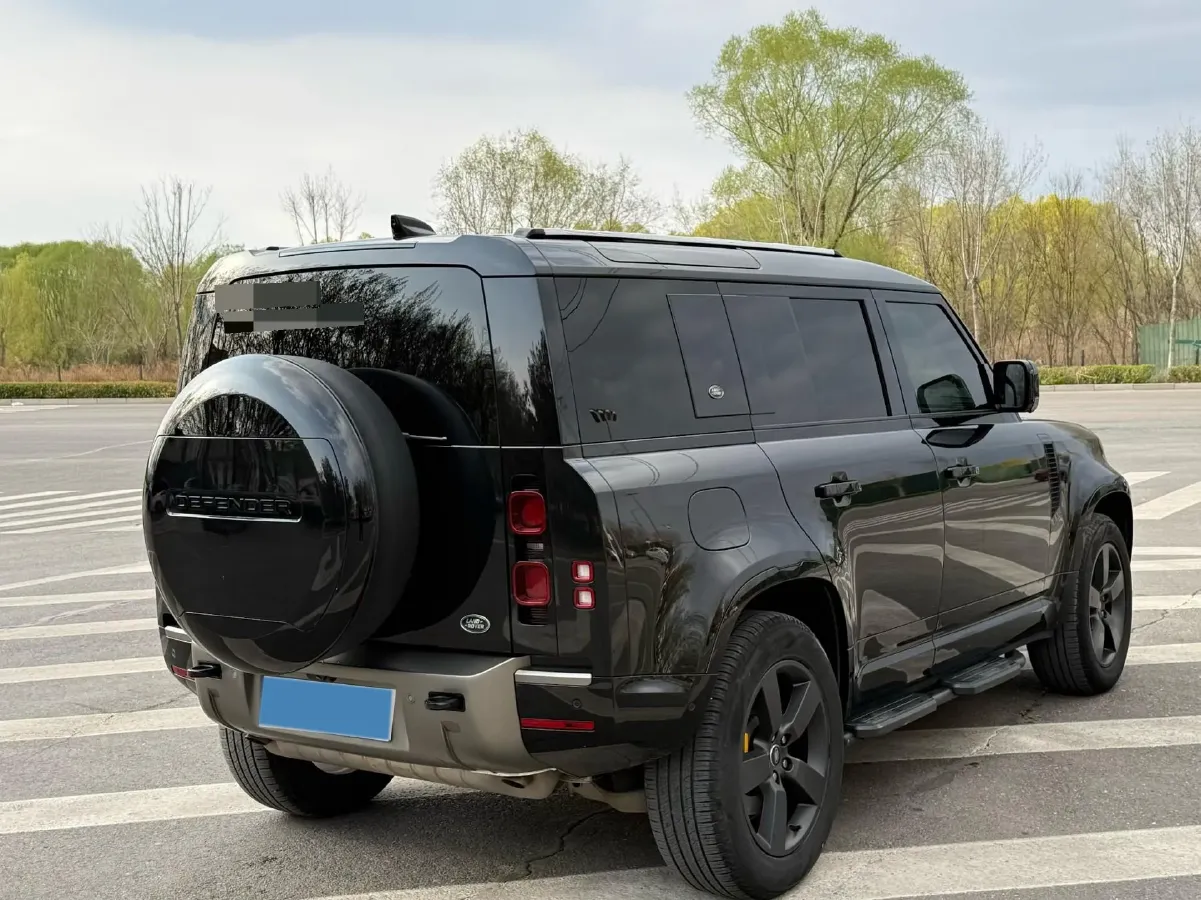 2024 Land Rover Defender 3.0T 400HP L6 8AT,autocango,china used car exporter,china ev exporter,chinese used car exporter,chinese used ev exporter