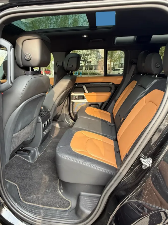 2024 Land Rover Defender 3.0T 400HP L6 8AT,autocango,china used car exporter,china ev exporter,chinese used car exporter,chinese used ev exporter