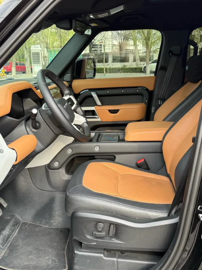 2024 Land Rover Defender 3.0T 400HP L6 8AT,autocango,china used car exporter,china ev exporter,chinese used car exporter,chinese used ev exporter