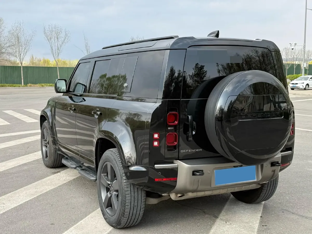 2024 Land Rover Defender 3.0T 400HP L6 8AT,autocango,china used car exporter,china ev exporter,chinese used car exporter,chinese used ev exporter