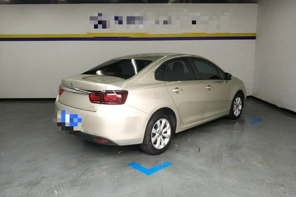 2018 Citroen C4 C-Quatre 1.6L 117HP L4 5MT,autocango,china used car exporter,china ev exporter,chinese used car exporter,chinese used ev exporter