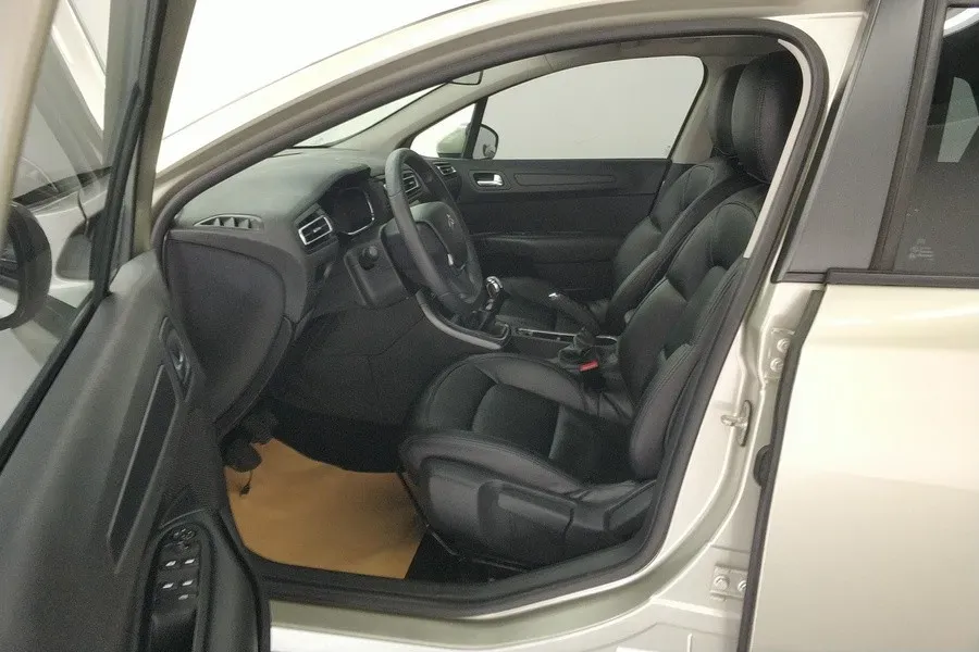 2018 Citroen C4 C-Quatre 1.6L 117HP L4 5MT,autocango,china used car exporter,china ev exporter,chinese used car exporter,chinese used ev exporter