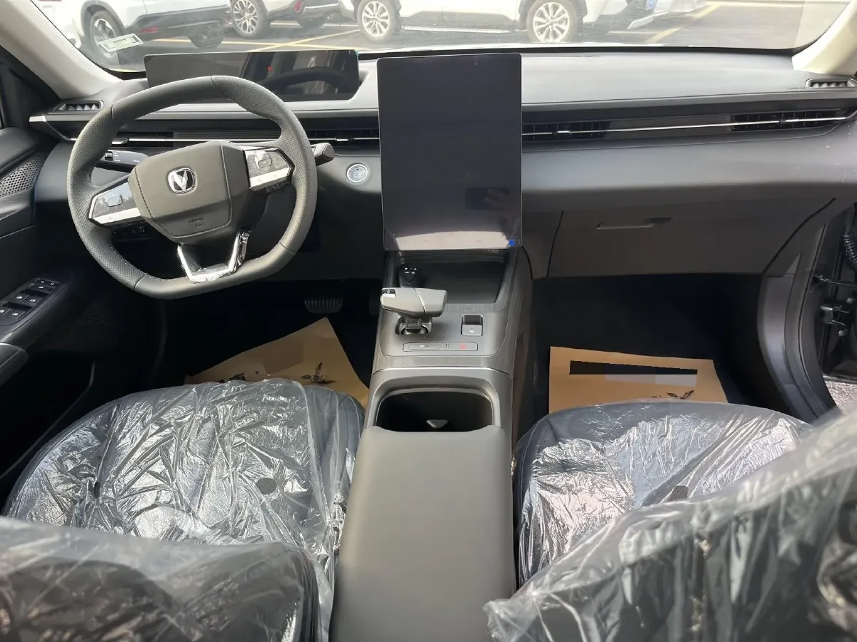 2025 ChangAn Eado 1.5T 192HP L4 7DCT,autocango,china used car exporter,china ev exporter,chinese used car exporter,chinese used ev exporter