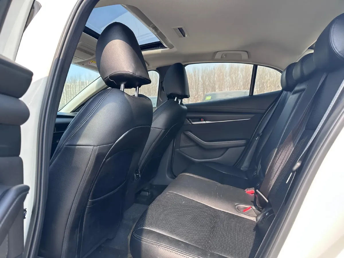 2021 Mazda 3 Axela 1.5L 117HP L4 6AT,autocango,china used car exporter,china ev exporter,chinese used car exporter,chinese used ev exporter