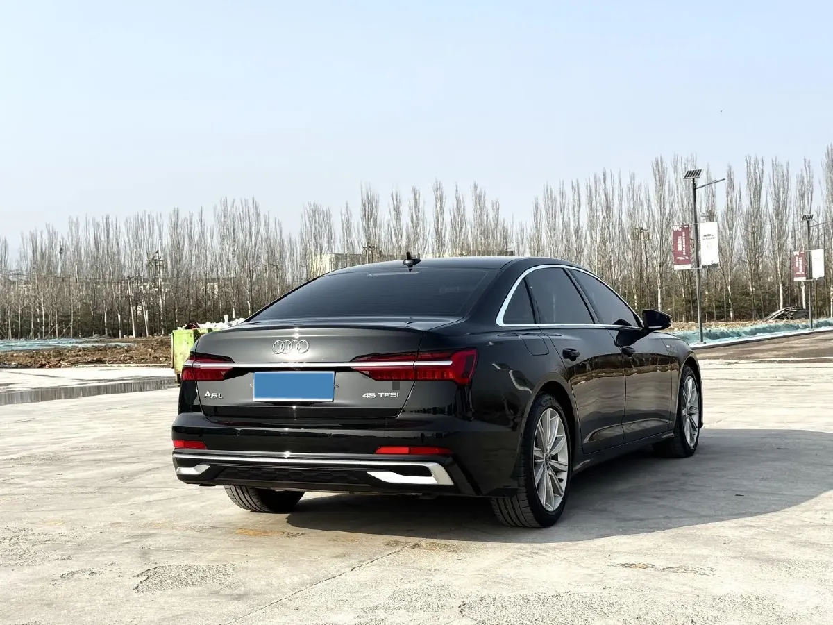 2024 Audi A6L 2.0T 245HP L4 7DCT,autocango,china used car exporter,china ev exporter,chinese used car exporter,chinese used ev exporter