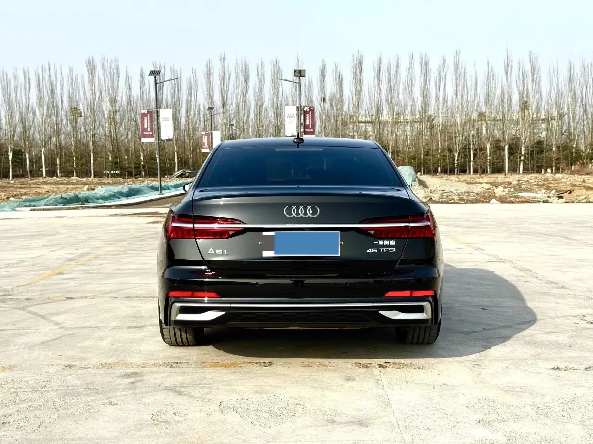 2024 Audi A6L 2.0T 245HP L4 7DCT,autocango,china used car exporter,china ev exporter,chinese used car exporter,chinese used ev exporter
