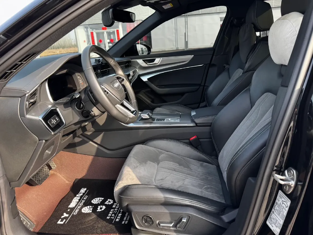 2024 Audi A6L 2.0T 245HP L4 7DCT,autocango,china used car exporter,china ev exporter,chinese used car exporter,chinese used ev exporter