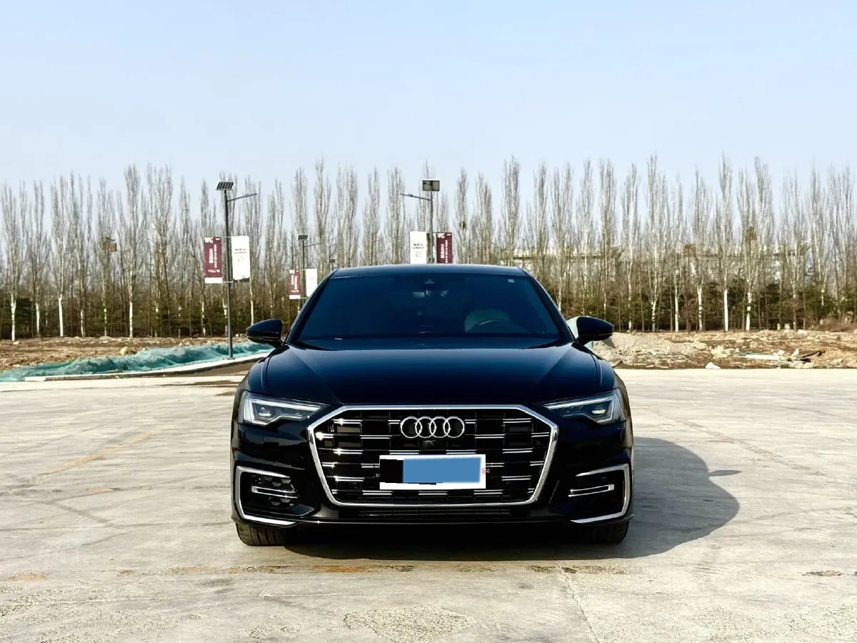 2024 Audi A6L 2.0T 245HP L4 7DCT,autocango,china used car exporter,china ev exporter,chinese used car exporter,chinese used ev exporter