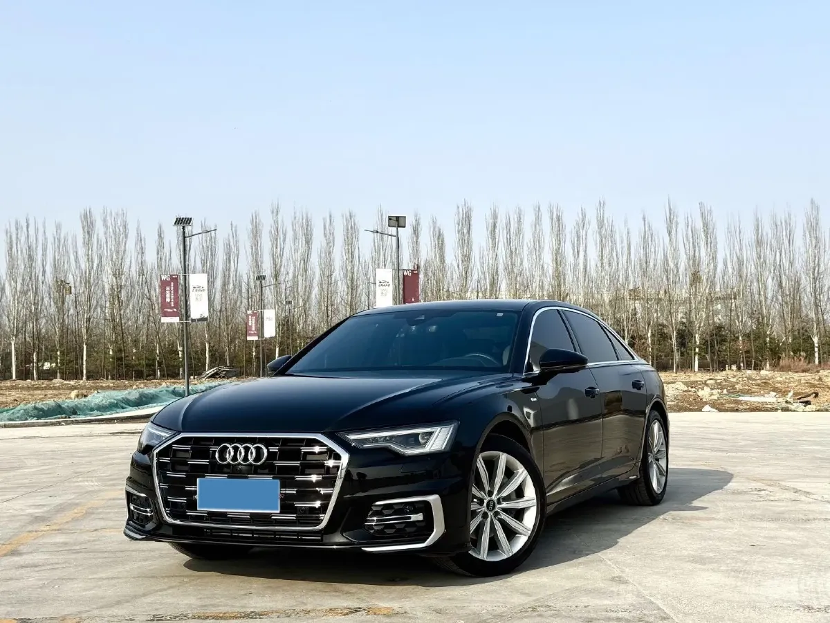 2024 Audi A6L 2.0T 245HP L4 7DCT,autocango,china used car exporter,china ev exporter,chinese used car exporter,chinese used ev exporter
