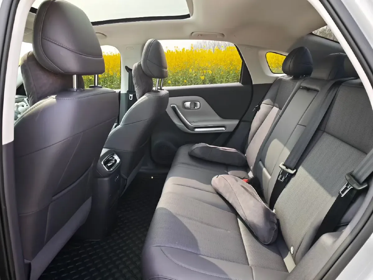 2025 BaoJun YepPlus BEV 41.9KWH,autocango,china used car exporter,china ev exporter,chinese used car exporter,chinese used ev exporter