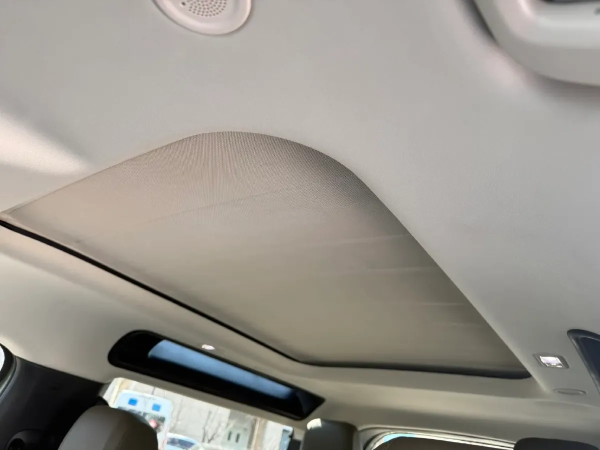 2021 Land Rover Defender 3.0T 400HP L6 8AT,autocango,china used car exporter,china ev exporter,chinese used car exporter,chinese used ev exporter