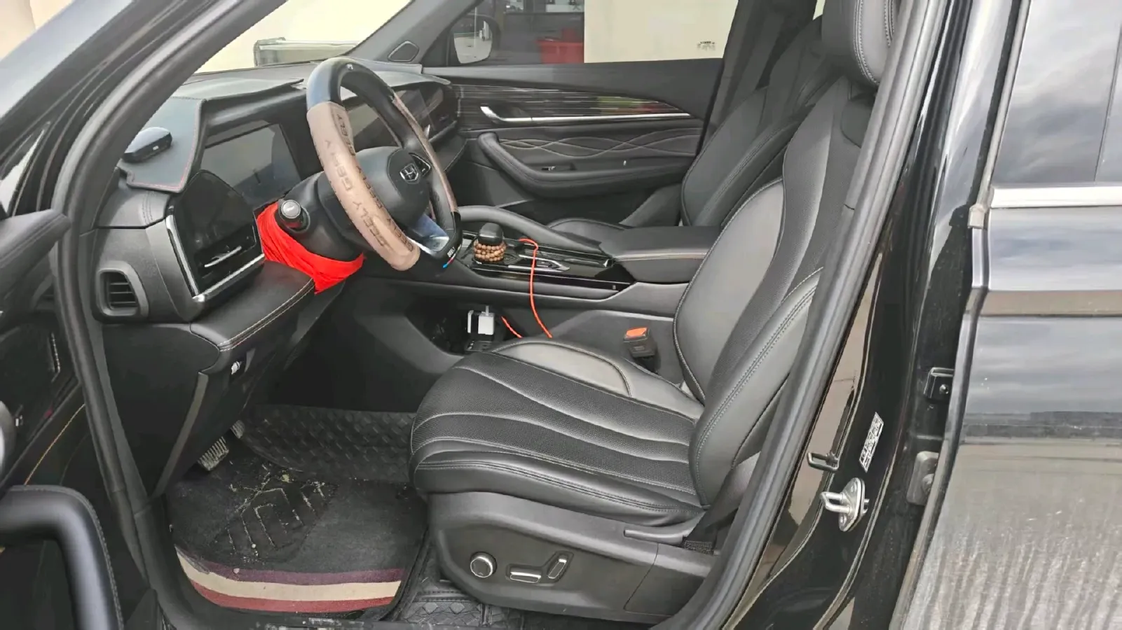 2025 Geely Monjaro 2.0T 238HP L4 8AT,autocango,china used car exporter,china ev exporter,chinese used car exporter,chinese used ev exporter