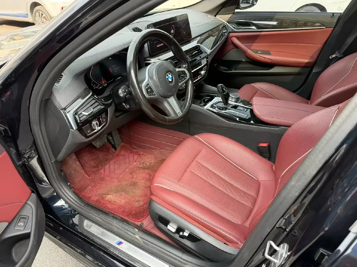 2022 BMW 5 Series 2.0T 184HP L4 8AT,autocango,china used car exporter,china ev exporter,chinese used car exporter,chinese used ev exporter