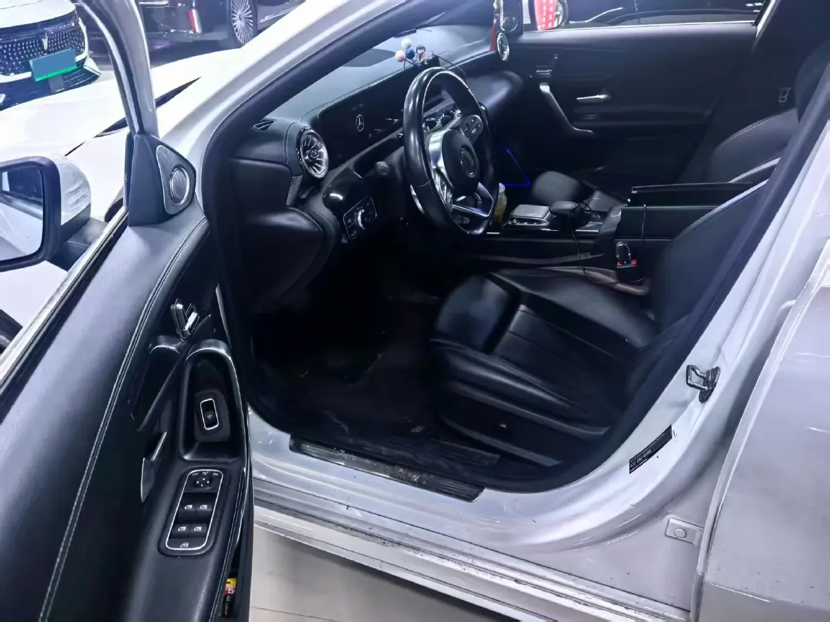 2022 Mercedes-Benz A Class 1.3T 163HP L4 7DCT,autocango,china used car exporter,china ev exporter,chinese used car exporter,chinese used ev exporter