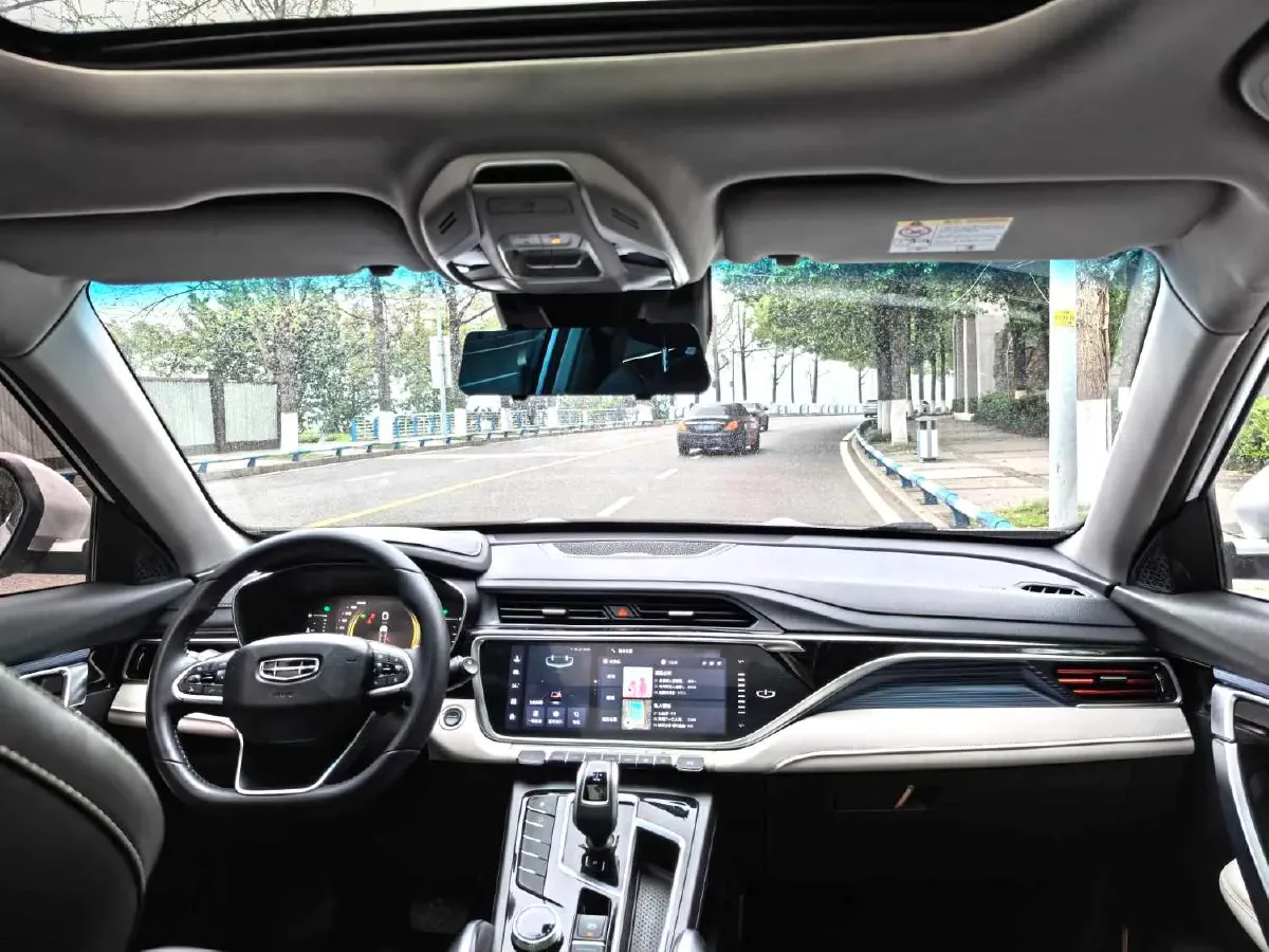 2022 Geely Azkarra 1.8T 184HP L4 7DCT,autocango,china used car exporter,china ev exporter,chinese used car exporter,chinese used ev exporter