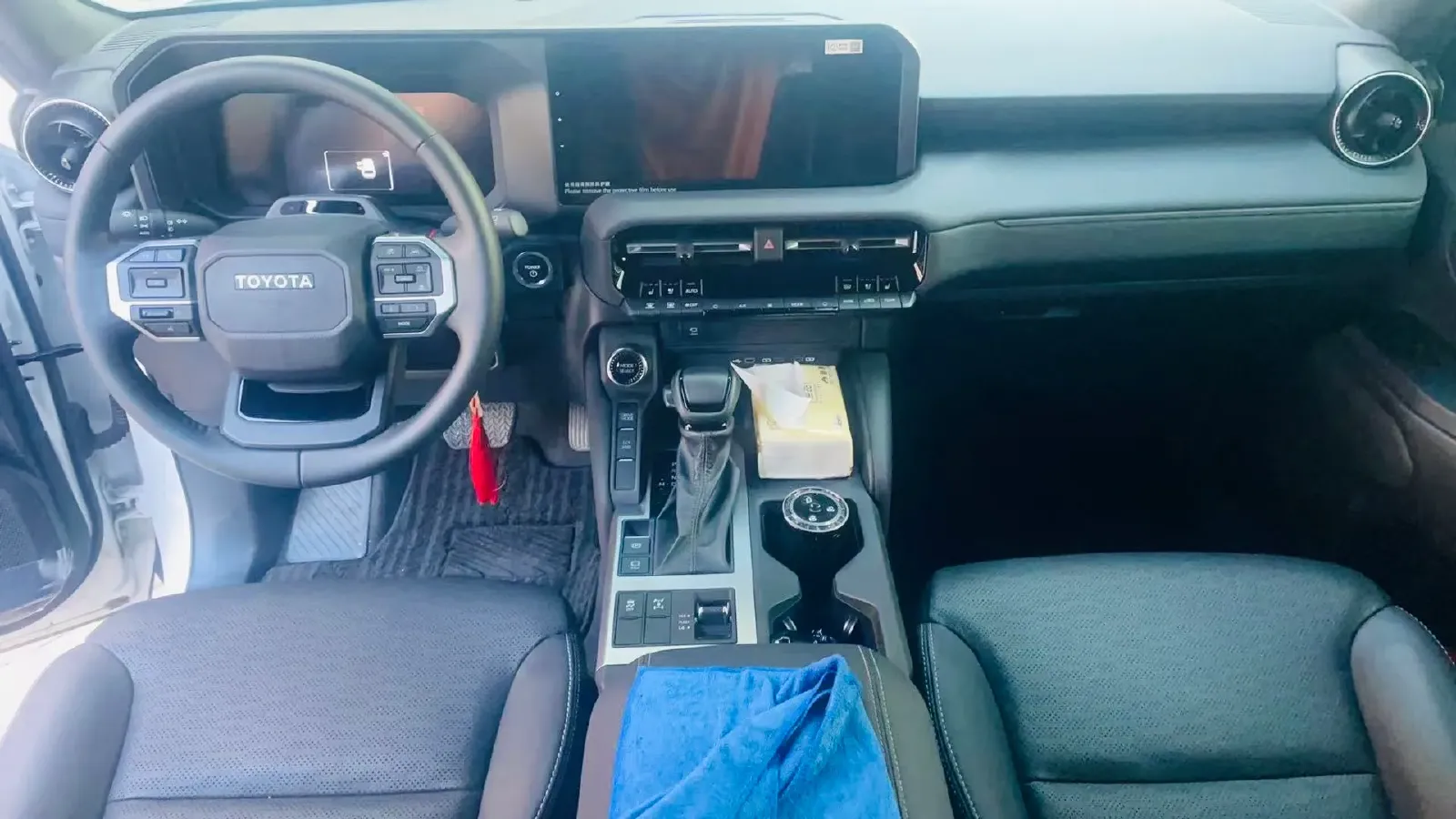 2024 Toyota Land Cruiser Prado 2.4T 282HP L4 8AT Hybrid,autocango,china used car exporter,china ev exporter,chinese used car exporter,chinese used ev exporter