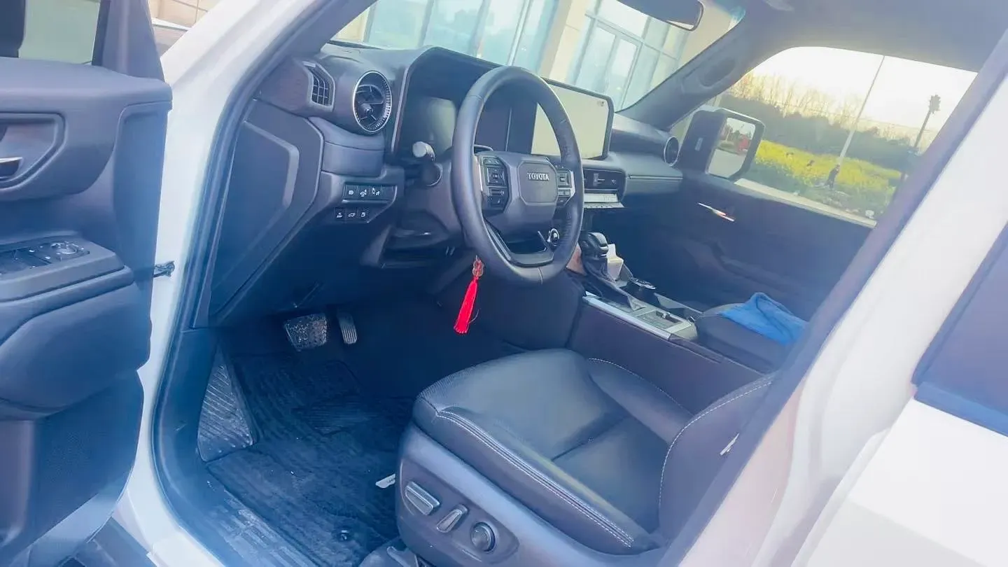 2024 Toyota Land Cruiser Prado 2.4T 282HP L4 8AT Hybrid,autocango,china used car exporter,china ev exporter,chinese used car exporter,chinese used ev exporter