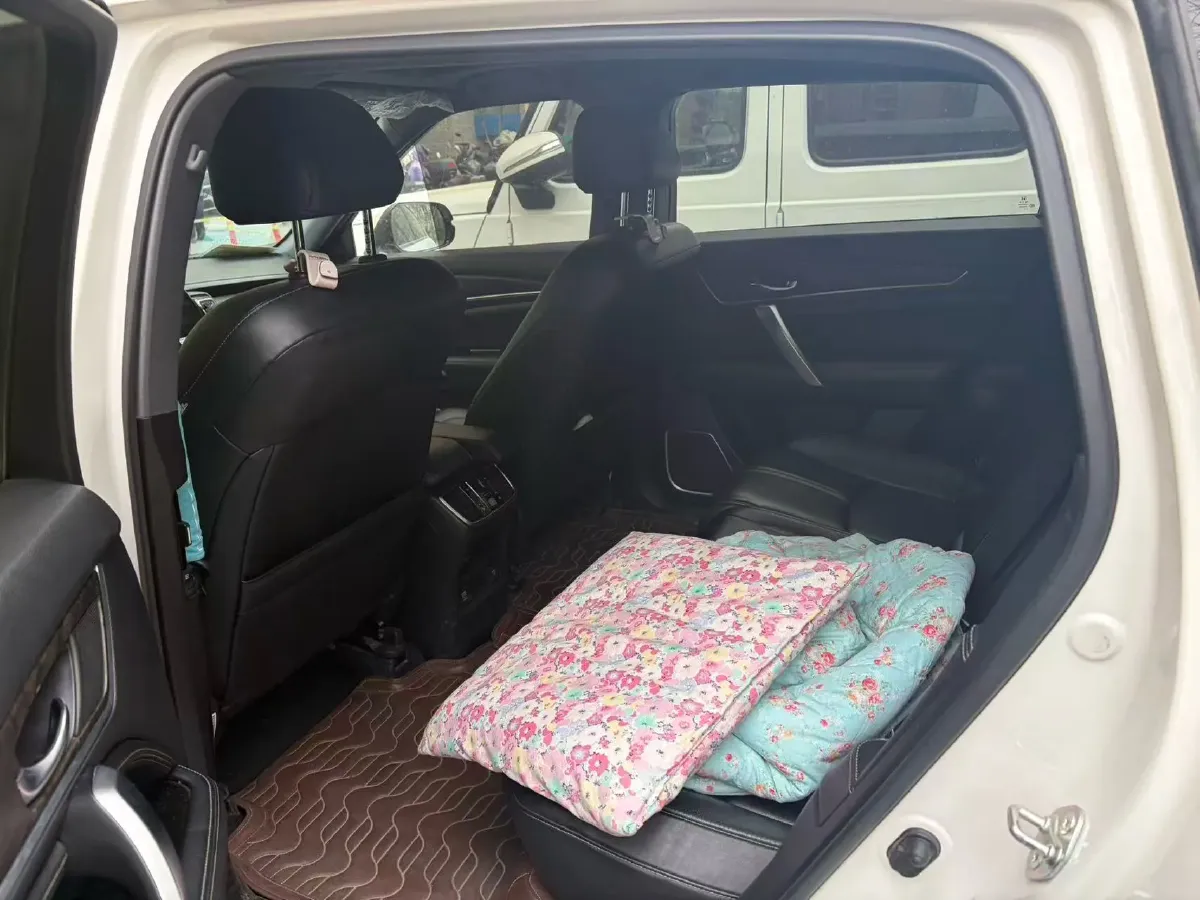 2020 Honda UR-V 2.0T 272HP L4 9AT,autocango,china used car exporter,china ev exporter,chinese used car exporter,chinese used ev exporter