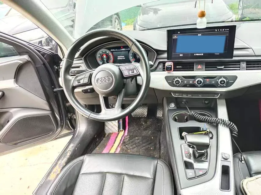 2020 Audi A4L 2.0T 190HP L4 7DCT,autocango,china used car exporter,china ev exporter,chinese used car exporter,chinese used ev exporter