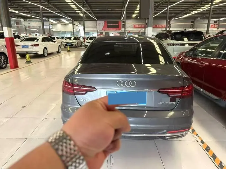 2020 Audi A4L 2.0T 190HP L4 7DCT,autocango,china used car exporter,china ev exporter,chinese used car exporter,chinese used ev exporter