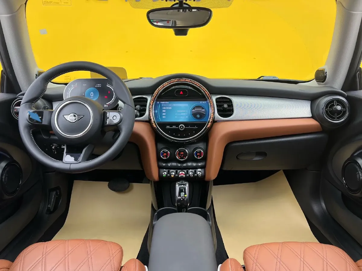 2023 MINI MINI 2.0T 192HP L4 7DCT,autocango,china used car exporter,china ev exporter,chinese used car exporter,chinese used ev exporter