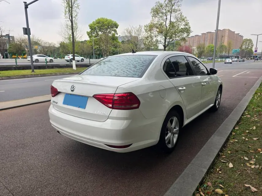 2017 Buick Excelle 1.5L 114HP L4 5MT,autocango,china used car exporter,china ev exporter,chinese used car exporter,chinese used ev exporter