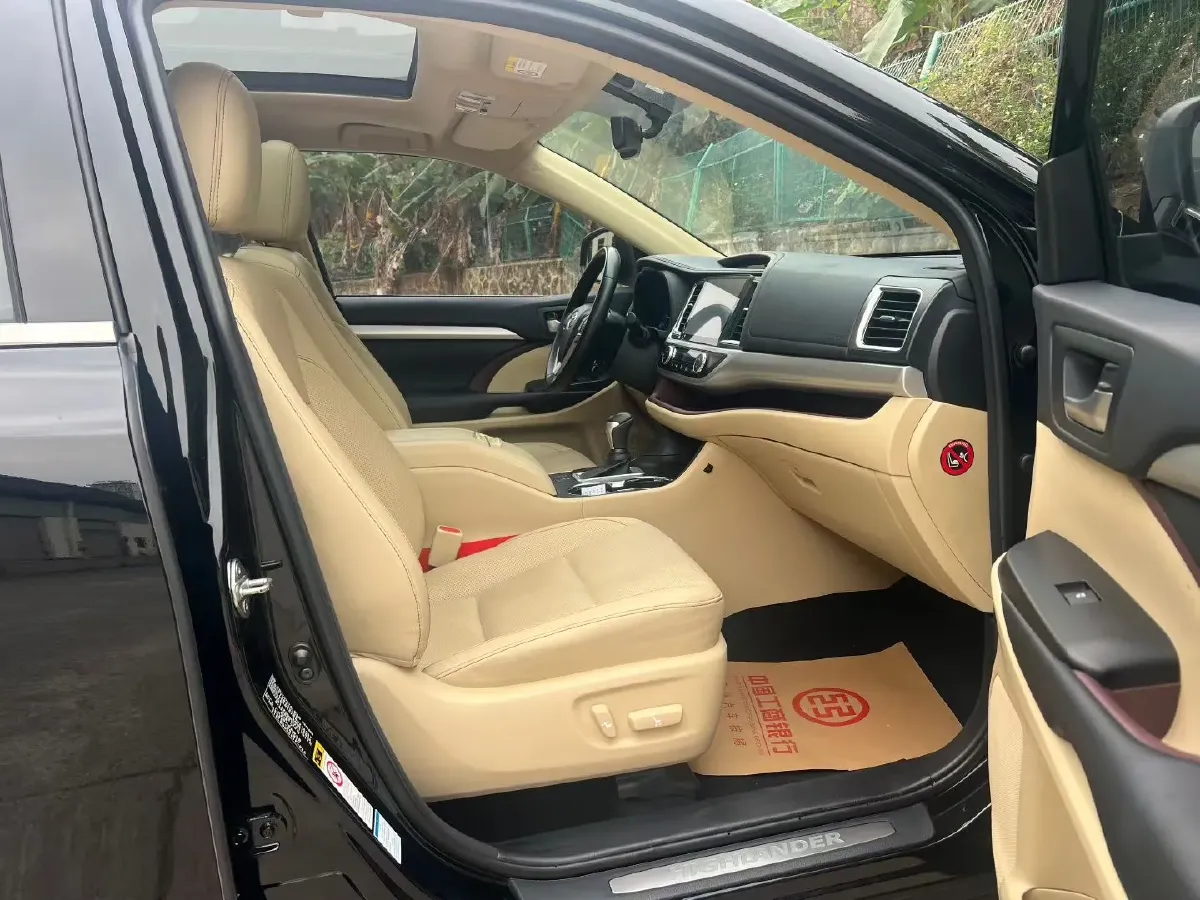 2017 Toyota Highlander 2.0T 220HP L4 6AT,autocango,china used car exporter,china ev exporter,chinese used car exporter,chinese used ev exporter