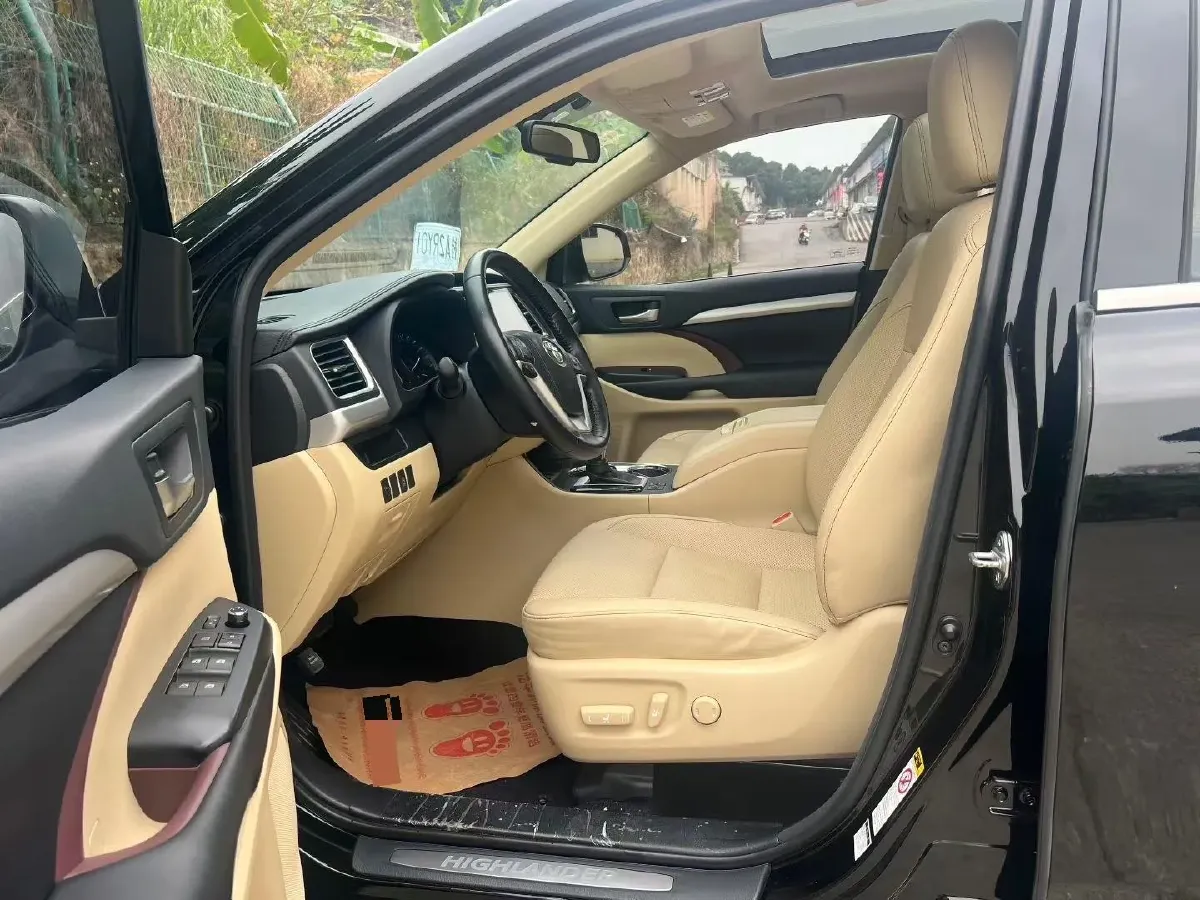 2017 Toyota Highlander 2.0T 220HP L4 6AT,autocango,china used car exporter,china ev exporter,chinese used car exporter,chinese used ev exporter