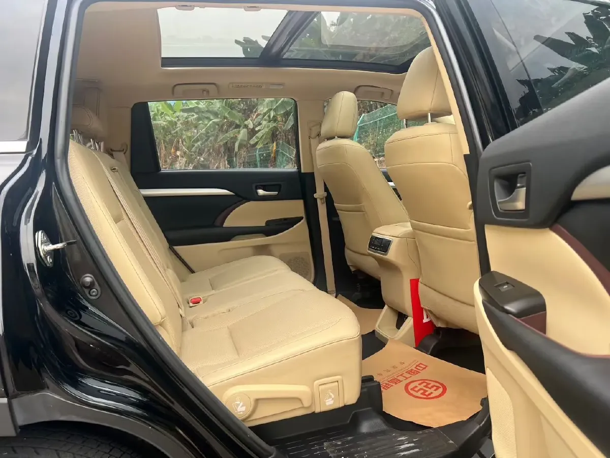 2017 Toyota Highlander 2.0T 220HP L4 6AT,autocango,china used car exporter,china ev exporter,chinese used car exporter,chinese used ev exporter