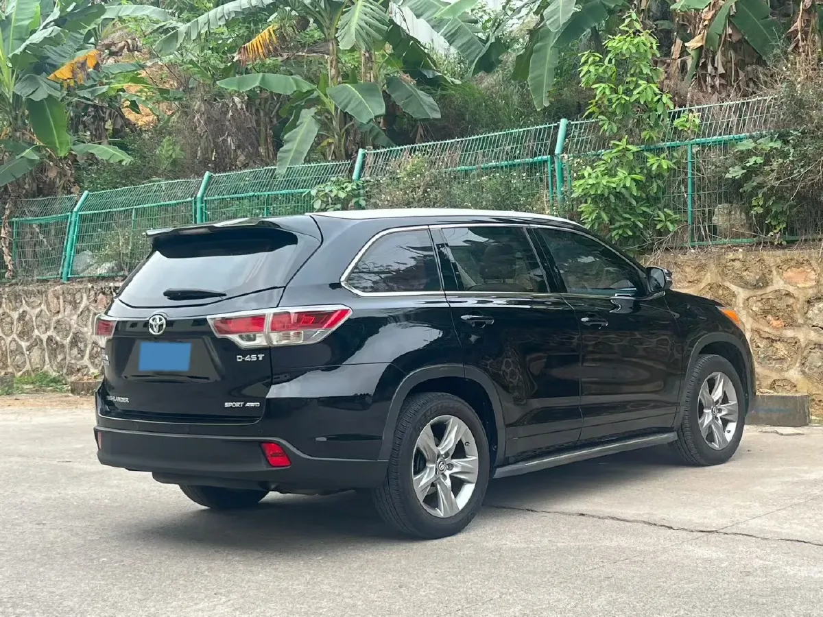 2017 Toyota Highlander 2.0T 220HP L4 6AT,autocango,china used car exporter,china ev exporter,chinese used car exporter,chinese used ev exporter