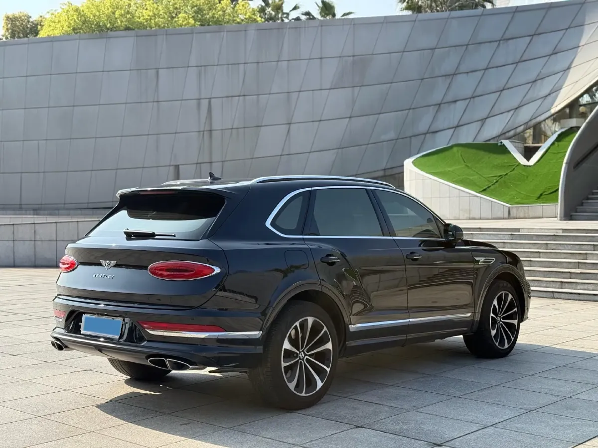 2021 Bentley Bentayga 4.0T 550HP V8 8AT,autocango,china used car exporter,china ev exporter,chinese used car exporter,chinese used ev exporter