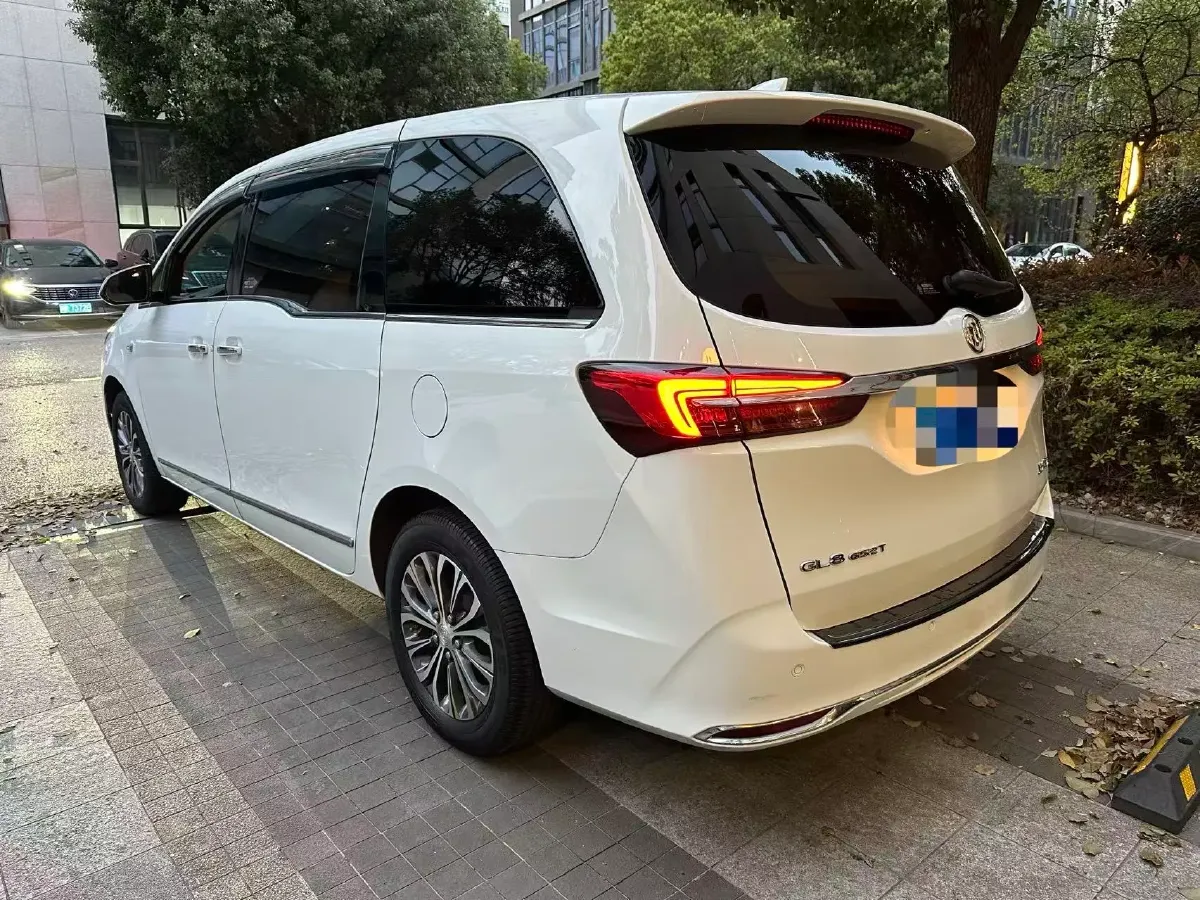 2022 Buick GL8 2.0T 237HP L4 9AT,autocango,china used car exporter,china ev exporter,chinese used car exporter,chinese used ev exporter