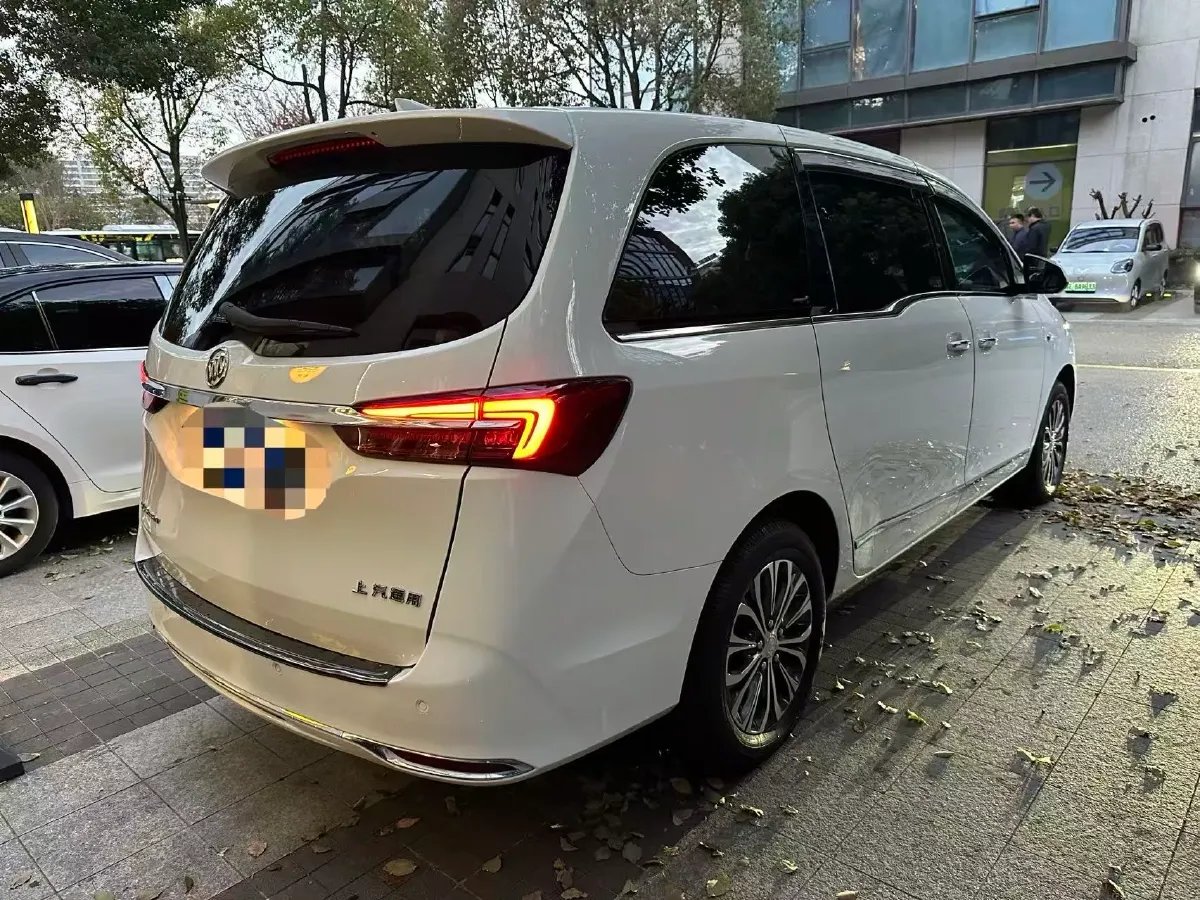 2022 Buick GL8 2.0T 237HP L4 9AT,autocango,china used car exporter,china ev exporter,chinese used car exporter,chinese used ev exporter